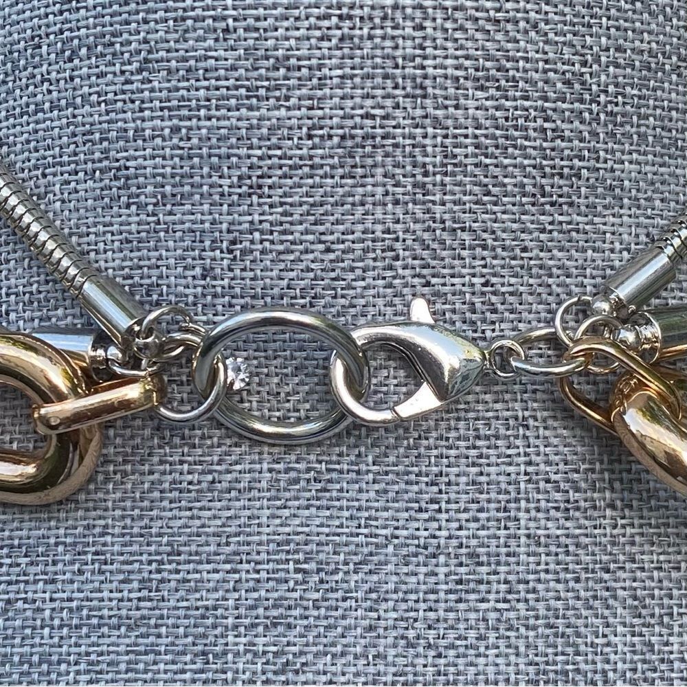 Urban Outfitters (OU) Gold & Silver Mixed Media 3 Chain Layering Necklace NWT - Picture 5 of 8